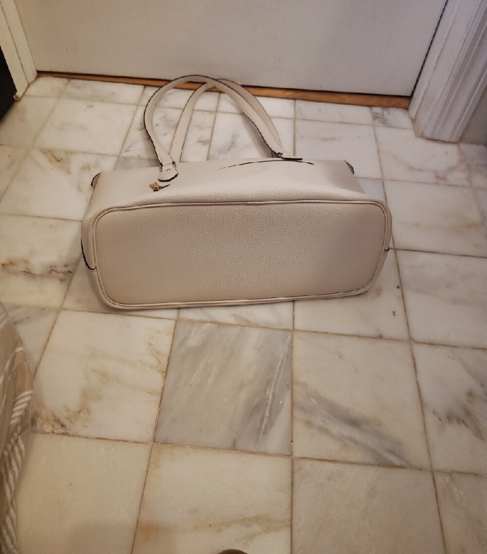 Coach Cream Gallery Leather Tote with Gold Logo - Picture 5 of 11